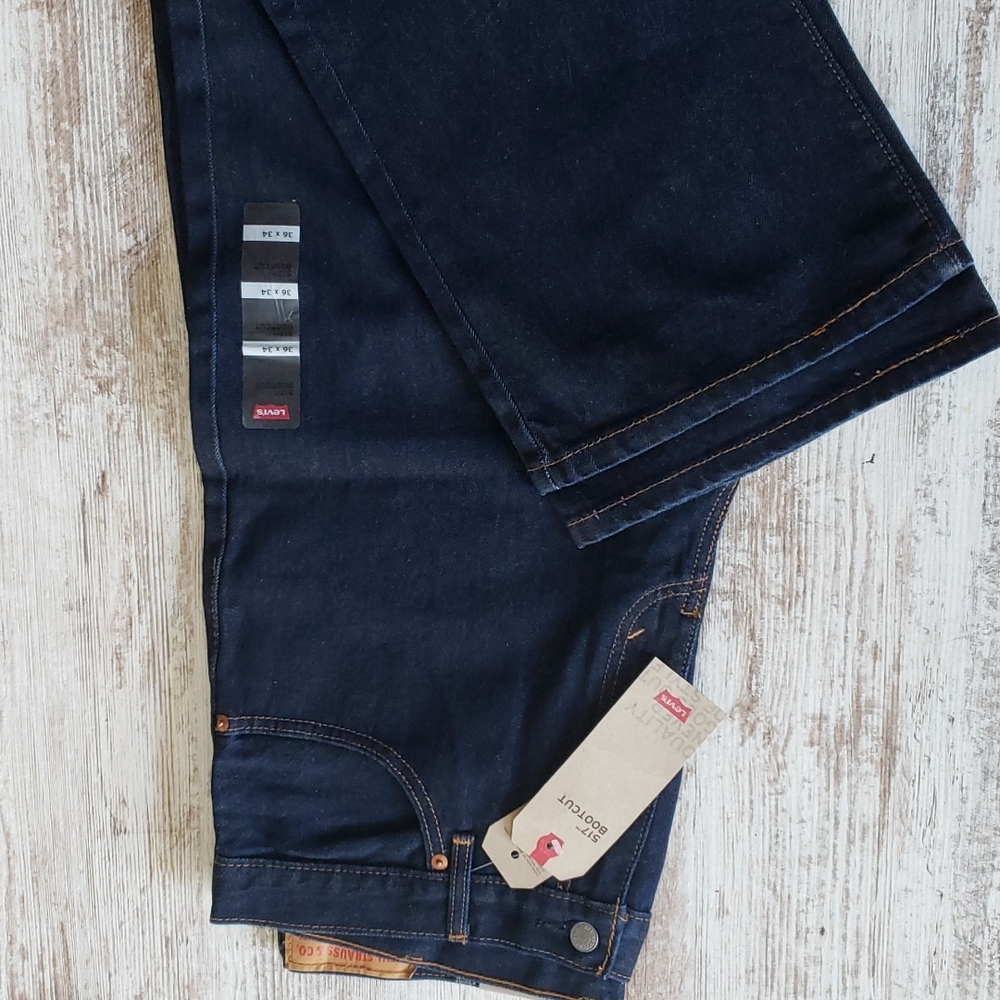 Levi's boot cut jeans
